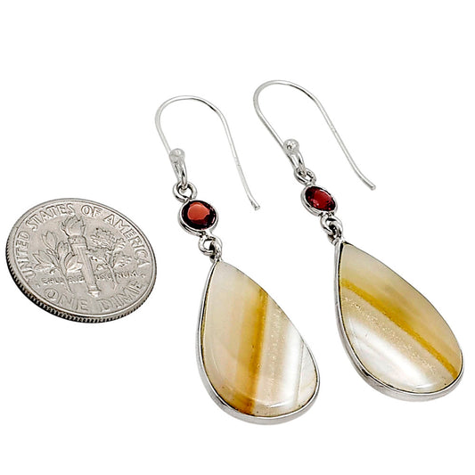 Banded Onyx and Garnet Earrings E-1002 SDE91085