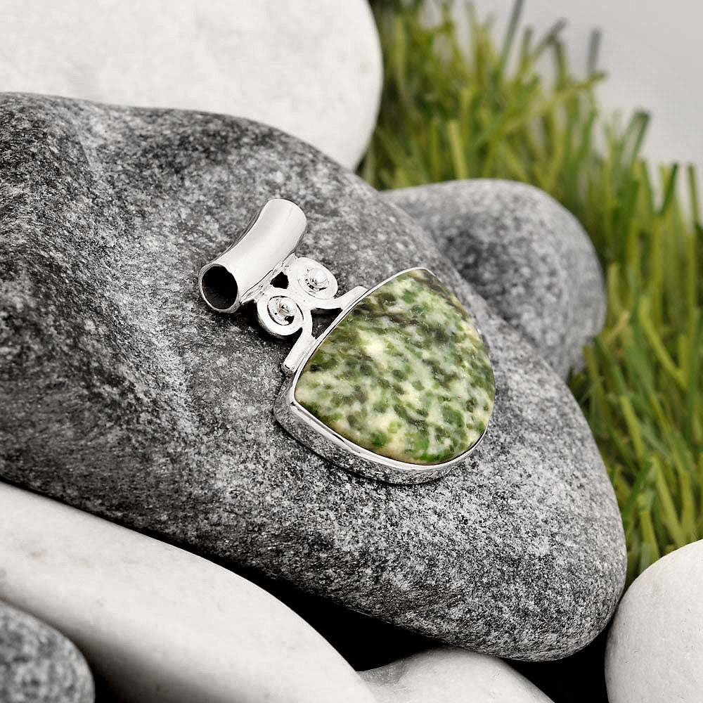 Natural Dioptase Pendant P-1597 SDP106377
