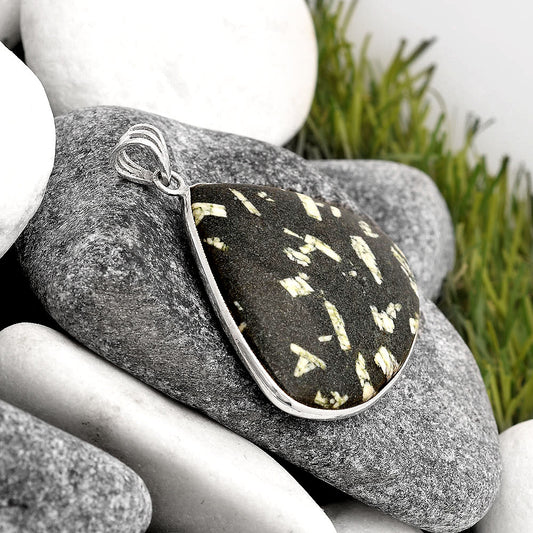 Natural Hornblende Pendant P-1001 SDP106466