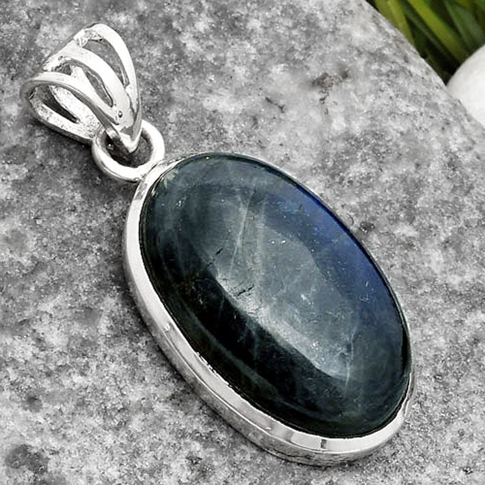Blue Fire Labradorite - Madagascar Pendant P-1002 SDP108137