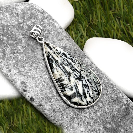 Natural Hornblende Pendant P-1001 SDP109179