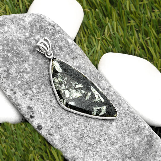 Natural Hornblende Pendant P-1001 SDP109281