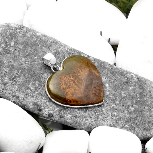 Natural Cloudy Prehnite Pendant P-1043 SDP120113