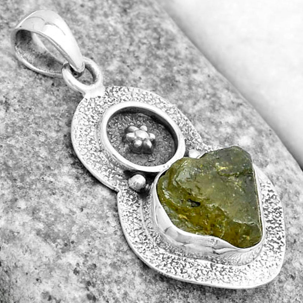 Natural Rare Kornerupine Rough Pendant P-1716 SDP121701