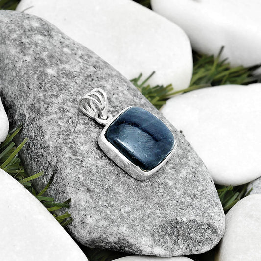 Blue Fire Labradorite - Madagascar Pendant P-1002 SDP125310