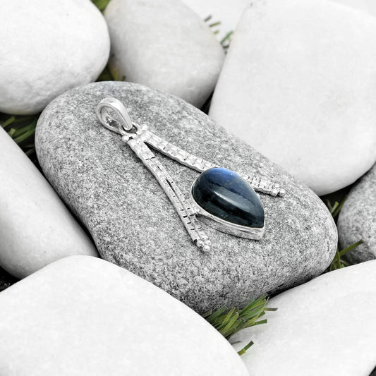 Blue Fire Labradorite - Madagascar Pendant P-1034 SDP125622