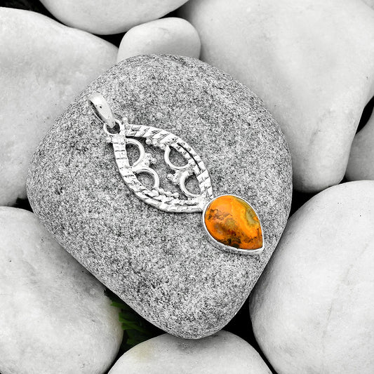 Natural Indonesian Bumble Bee Pendant P-1035 SDP125872