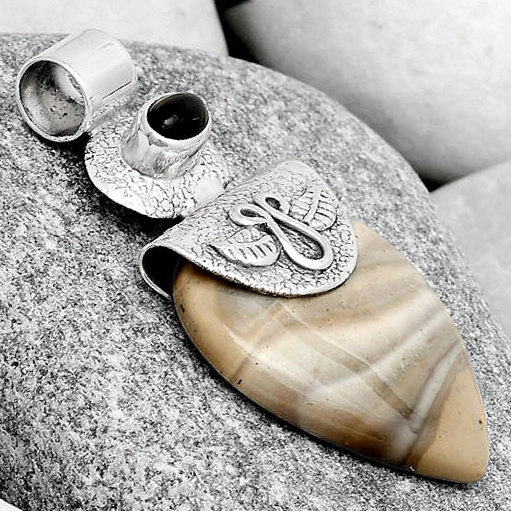 Natural Flint Stone & Black Onyx Pendant P-1545 SDP126057