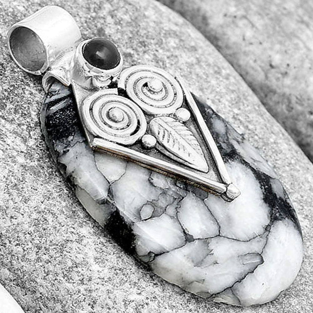 Owl - Pinolith Stone & Black Onyx Pendant P-1649 SDP130403