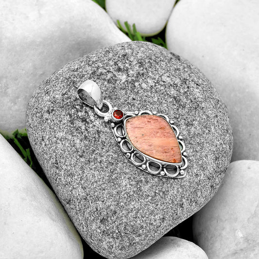 Natural Pink Tulip Quartz & Garnet Pendant P-1080 SDP131787