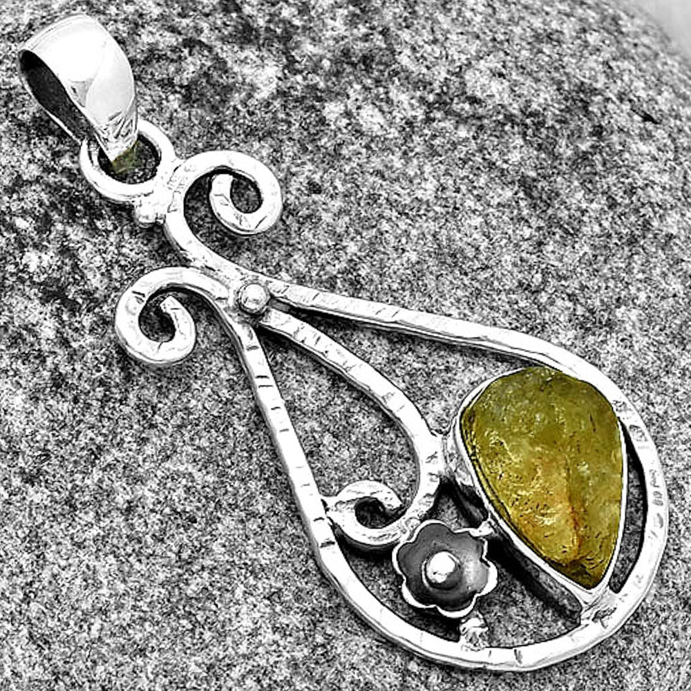 Natural Green Kyanite Rough - India Pendant P-1714 SDP131888