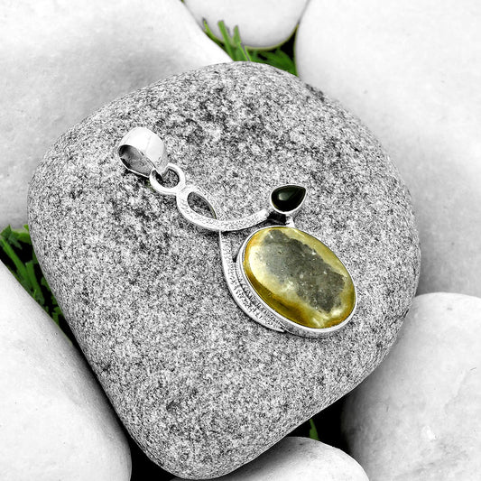Australian Prehnite & Black Onyx Pendant P-1111 SDP132011