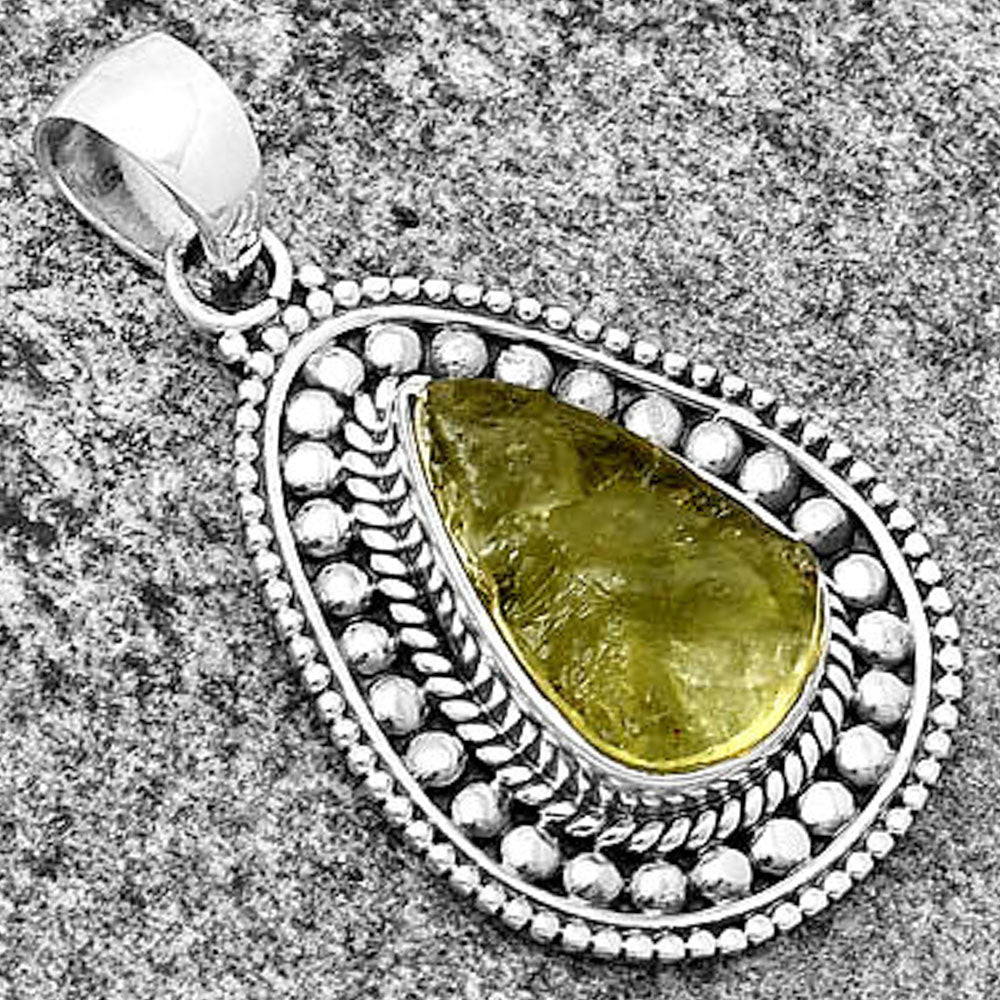 Natural Green Kyanite Rough - India Pendant P-1578 SDP132610