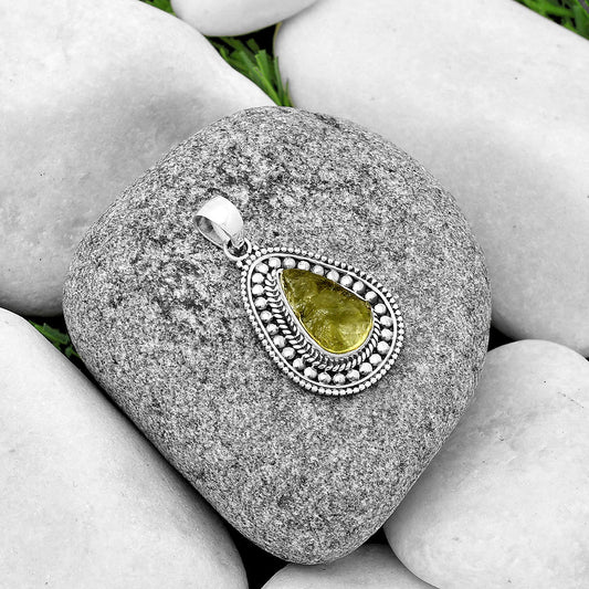 Natural Green Kyanite Rough - India Pendant P-1578 SDP132610