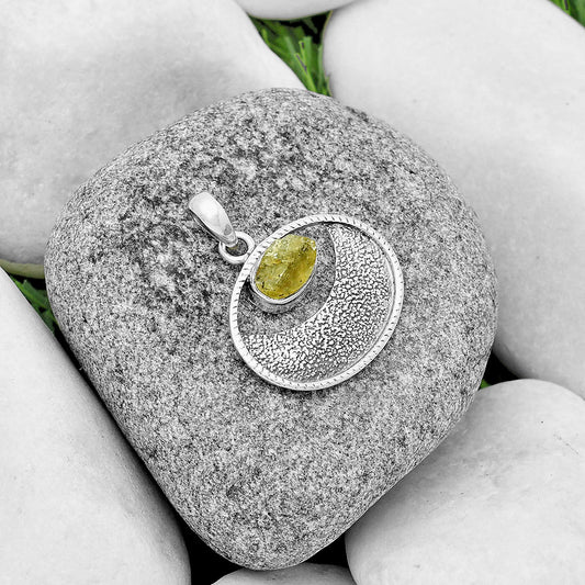 Natural Green Kyanite Rough - India Pendant P-1630 SDP133032