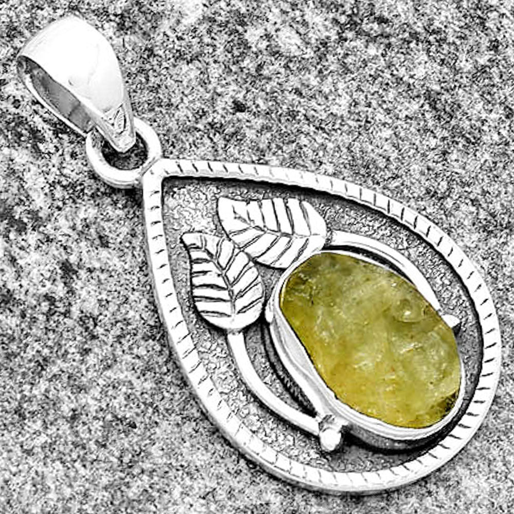 Natural Green Kyanite Rough - India Pendant P-1138 SDP133252