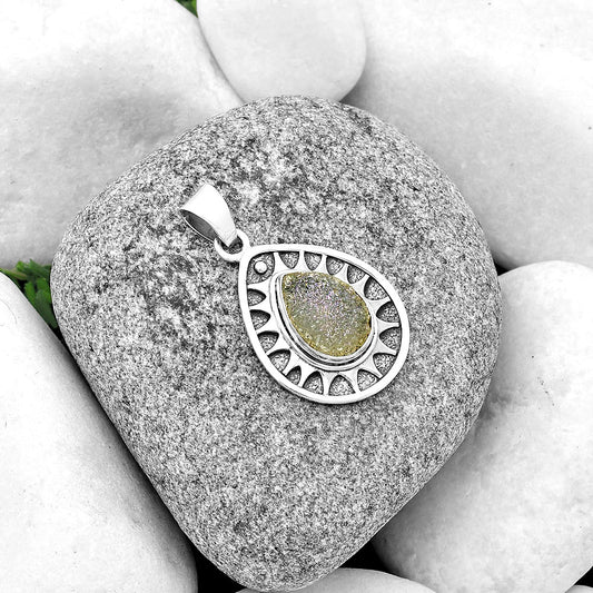 White Titanium Druzy Pendant P-1147 SDP133385