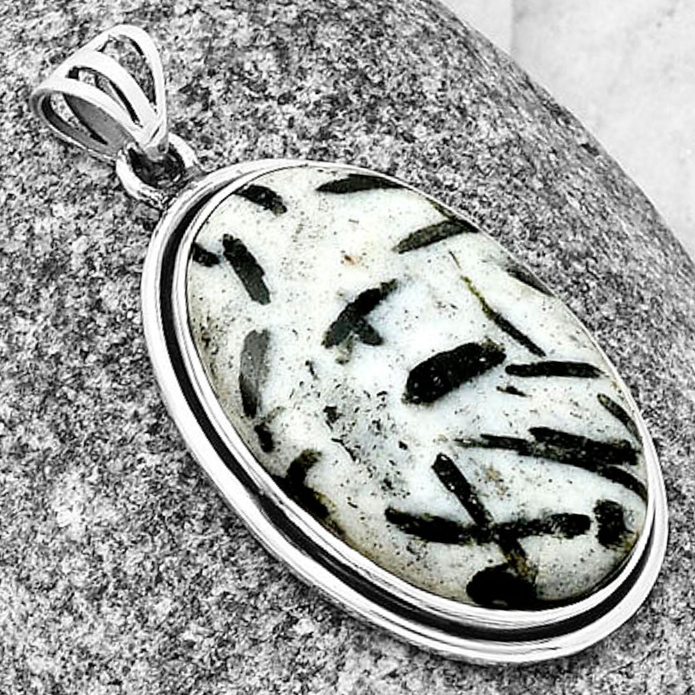 Natural Hornblende Pendant P-1050 SDP138866