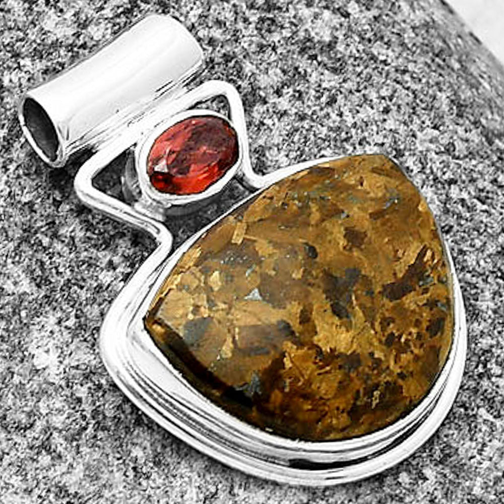 Natural Bronzite & Garnet Pendant P-1130 SDP139141