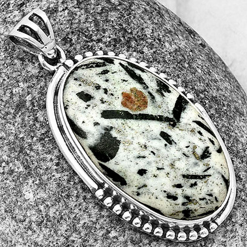 Natural Hornblende Pendant P-1073 SDP139785