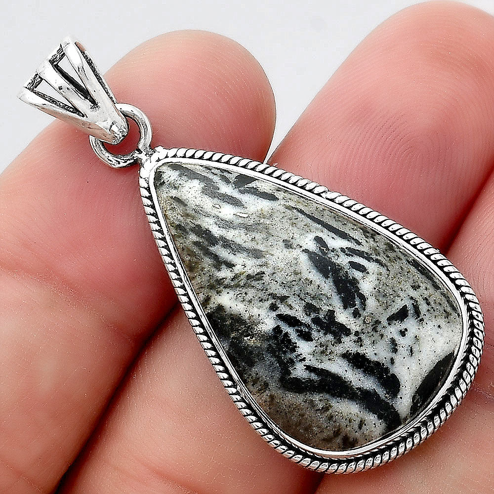 Natural Hornblende Pendant P-1056 SDP156162