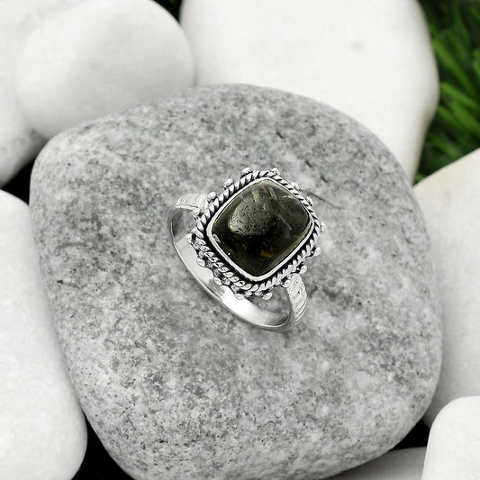 Natural Nuummite Ring size-8.5 R-1332 SDR161465