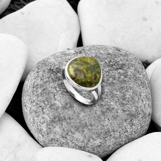 Dragon Blood Stone - South Africa Ring size-7 R-1005 SDR177595