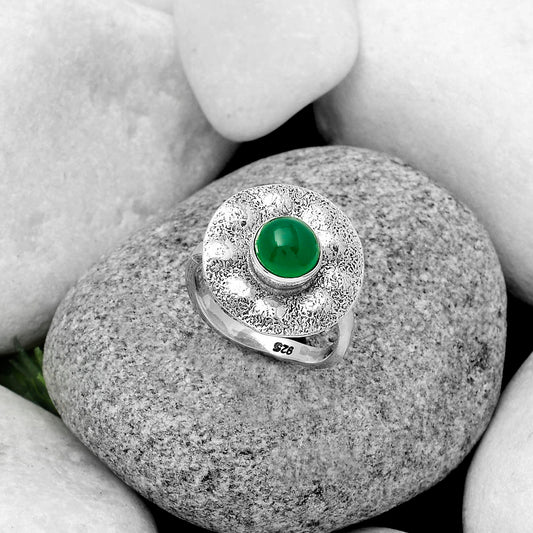 Natural Green Onyx Ring size-8 R-1531 SDR179108