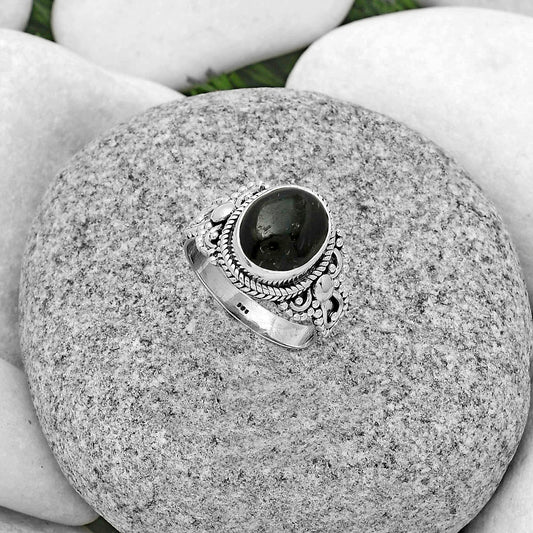 Natural Nuummite Ring size-7 R-1170 SDR179398