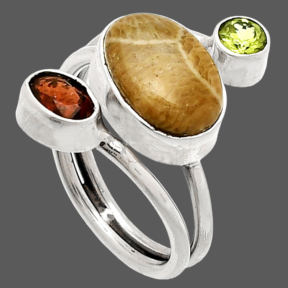 Flower Fossil Coral, Garnet & Peridot Ring size-6 R-1209 SDR232070