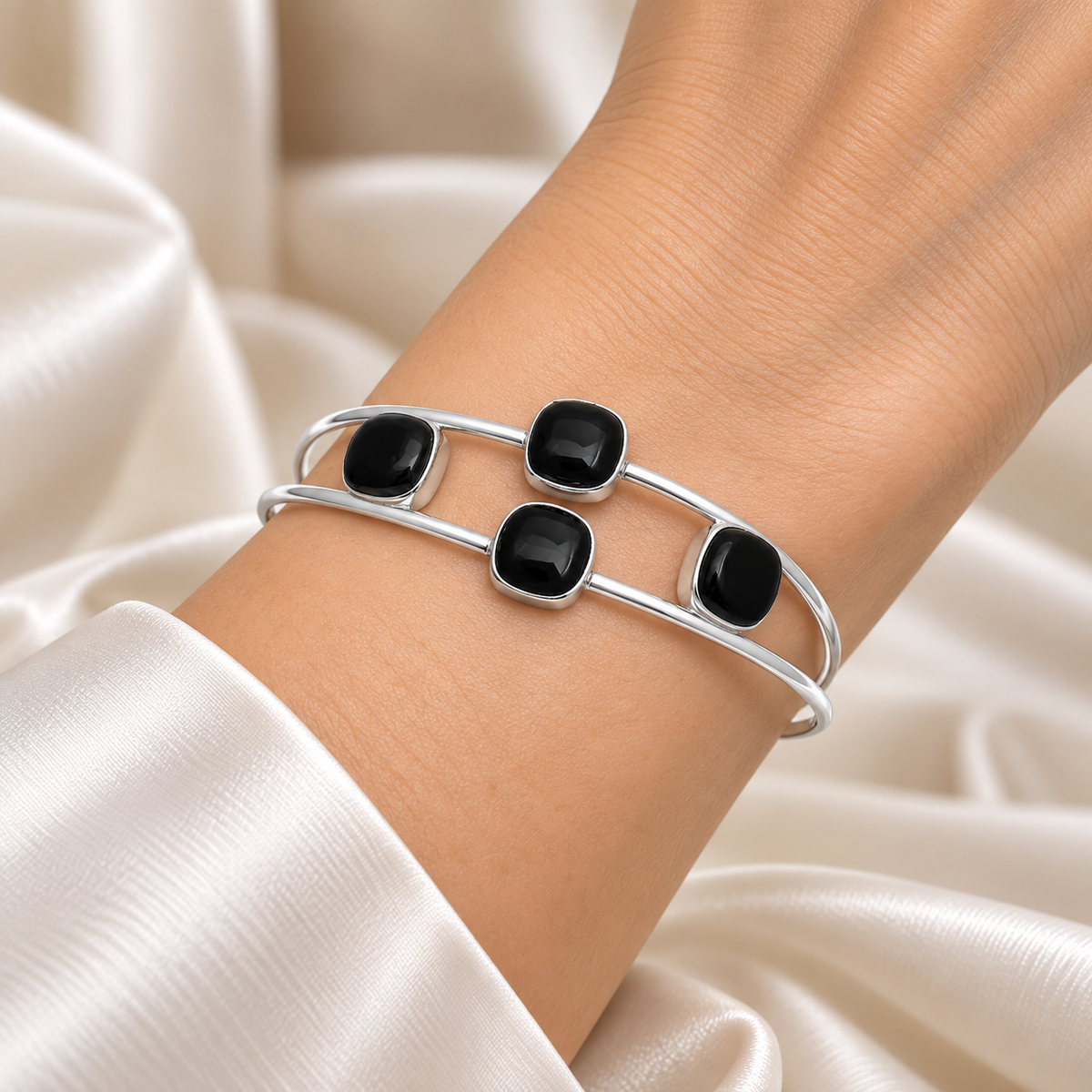 Premium Quality Black Onyx Cuff Bangle Bracelet B-1047 23-EB10088