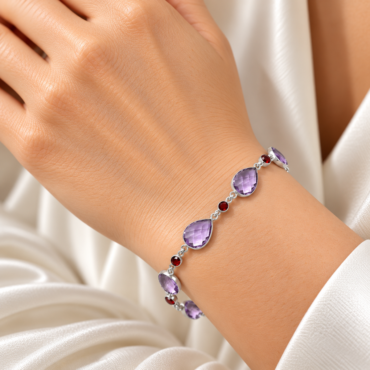 Amethyst Checker Briolette & Garnet Bracelet B-1006 SDB5065