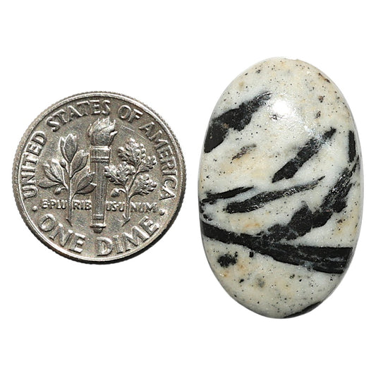 Natural Hornblende 17x26.6x4.4 mm Oval Shape Polished Gemstone LS99-09941