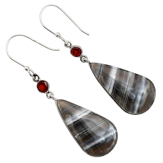 Banded Onyx and Garnet Earrings E-1002 SDE91074
