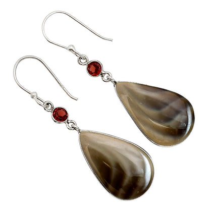 Flint Stone and Garnet Earrings E-1002 SDE91081