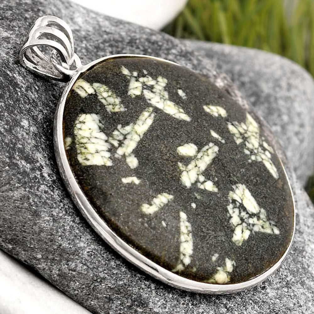 Natural Hornblende Pendant P-1001 SDP106497