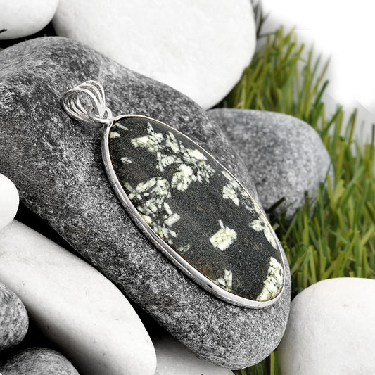 Natural Hornblende Pendant P-1001 SDP106583