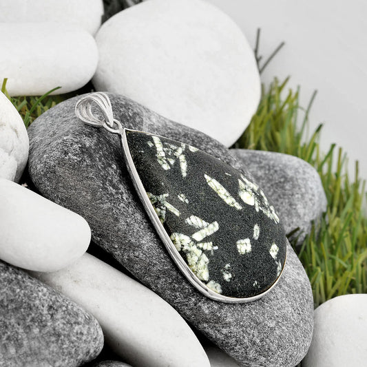 Natural Hornblende Pendant P-1001 SDP106609