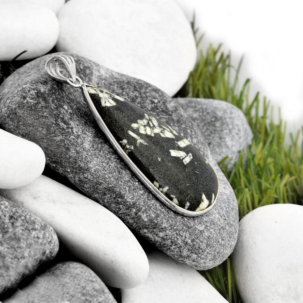 Natural Hornblende Pendant P-1001 SDP106613