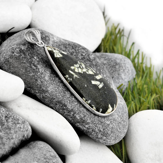 Natural Hornblende Pendant P-1001 SDP106613