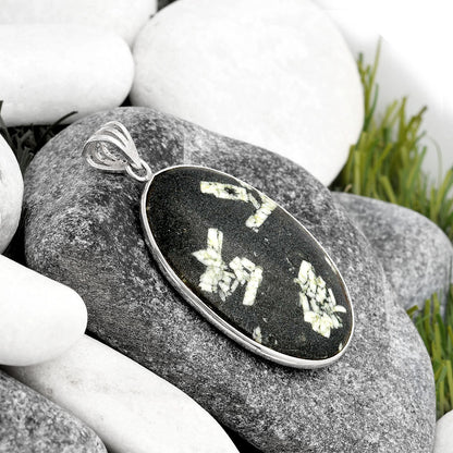 Natural Hornblende Pendant P-1001 SDP106675