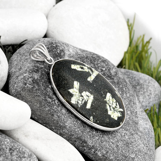 Natural Hornblende Pendant P-1001 SDP106675