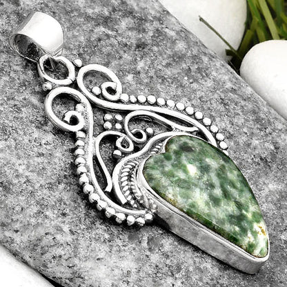 Heart Natural Dioptase Pendant P-1541 SDP107385
