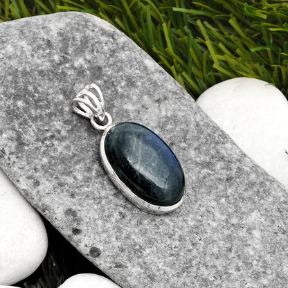 Blue Fire Labradorite - Madagascar Pendant P-1002 SDP108137