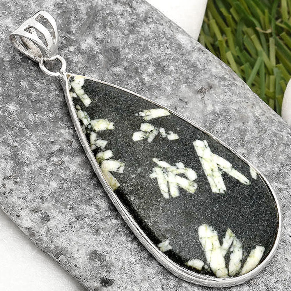 Natural Hornblende Pendant P-1001 SDP109234