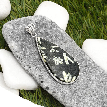 Natural Hornblende Pendant P-1001 SDP109234