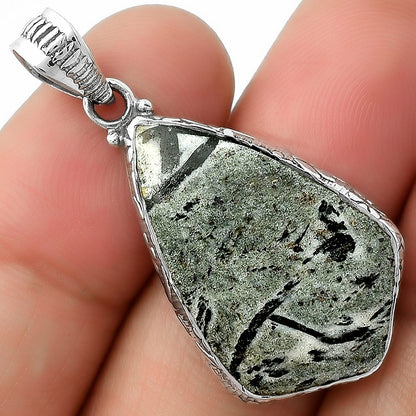 Natural Hornblende Pendant P-1082 SDP111885