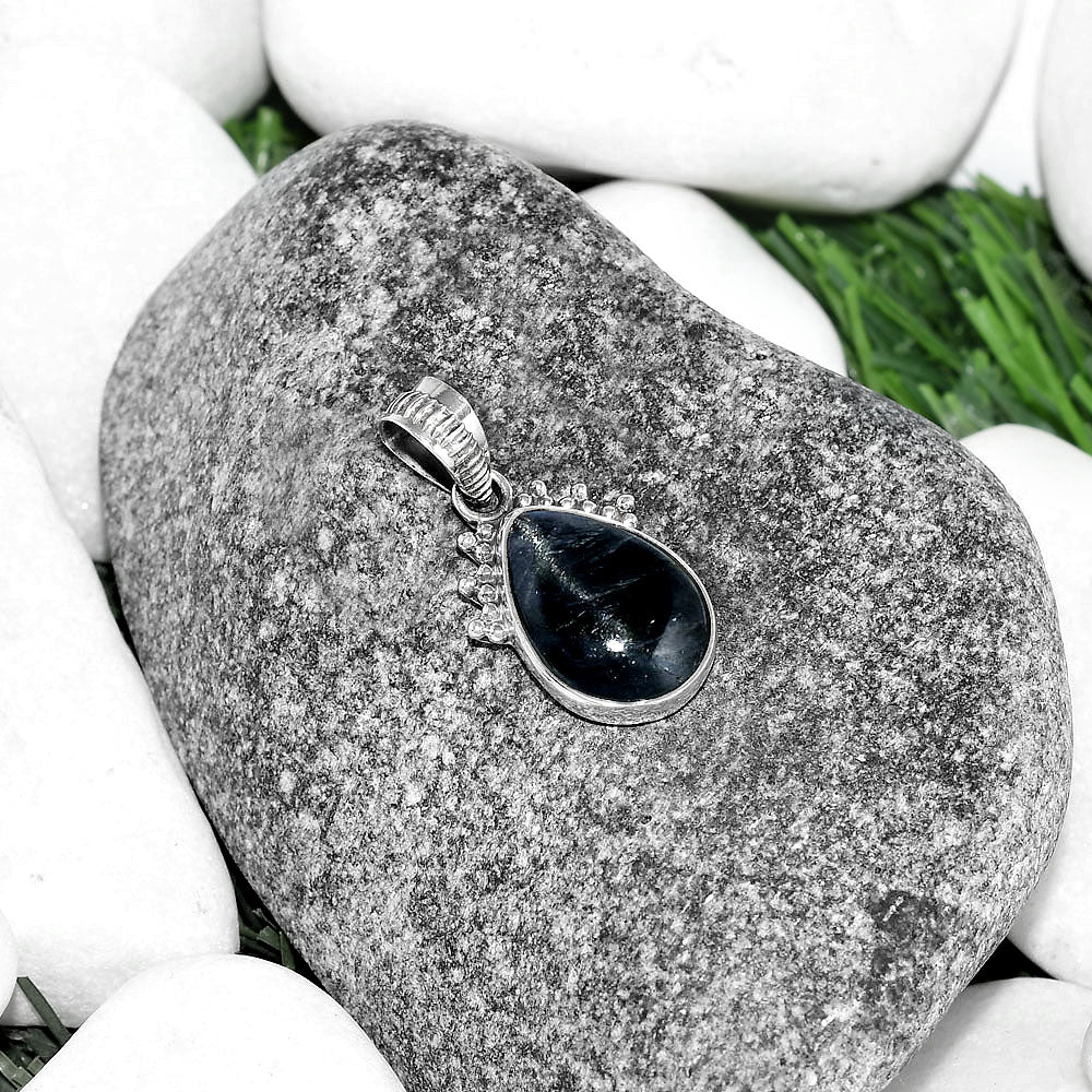 Blue Fire Labradorite - Madagascar Pendant P-1086 SDP112048