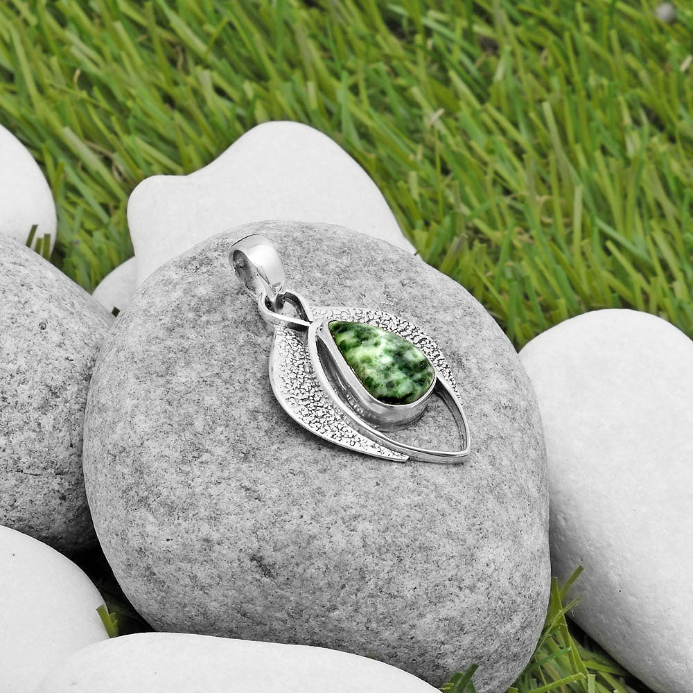 Southwest Style - Natural Dioptase Pendant P-1402 SDP112979