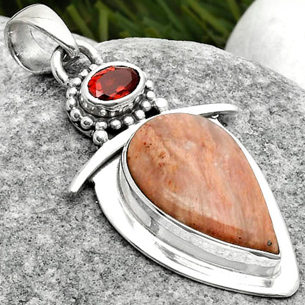 Natural Pink Tulip Quartz & Garnet Pendant P-1289 SDP114511